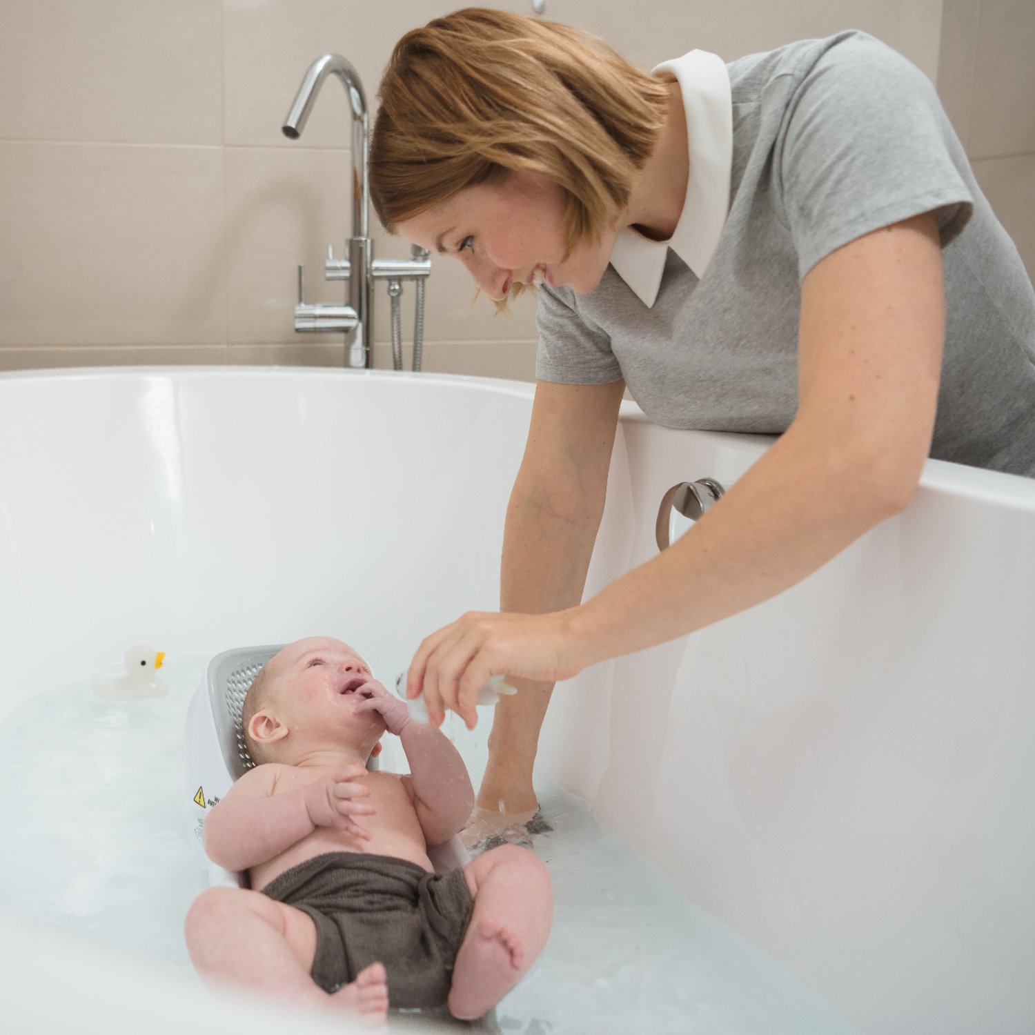 Горка для купания детская Angelcare Bath Support Mini светло-голубая купить  в Москве в интернет-магазине LEMI KIDS