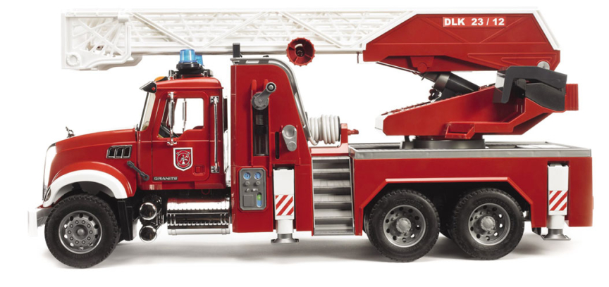 Пожарный автомобиль Bruder Mack с выдвижной лестницей и помпой (02-821) 1:16 65 см
