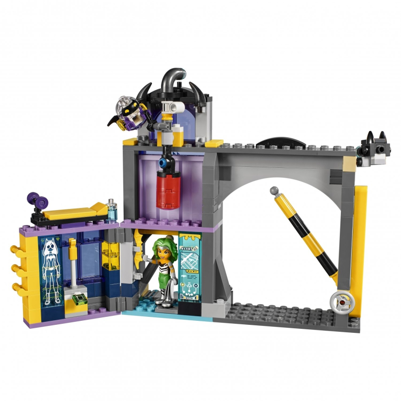 LEGO Супергёрлз Бэтгёрл Секретный бункер Бэтгёрл™