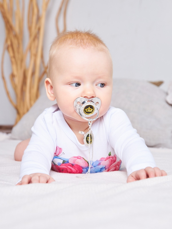 Соска Luxury Baby с короной серебряный 0-6 месяцев