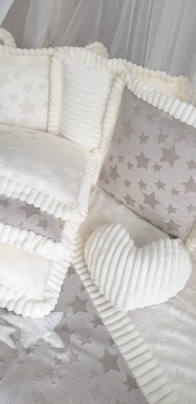 Набор в кругло-овальную кроватку для новорождённых Eco Line Плюш 10 подушек, 15 предметов
