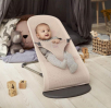 Кресло-шезлонг BabyBjorn 6060 Balance Bliss Mesh в комплекте с игрушкой для кресла