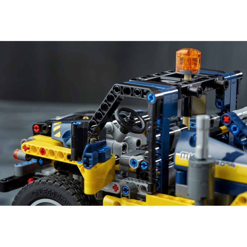 LEGO Technic Сверхмощный вилочный погрузчик